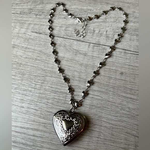 Heart Locket Necklace - Picture 2 of 5